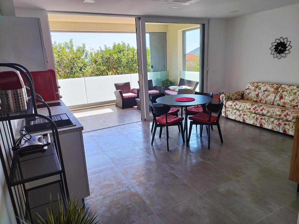 M&D Appartments Комижа Экстерьер фото